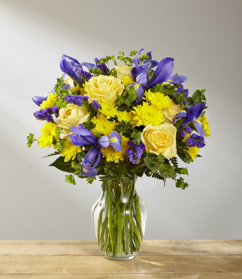 The FTD® Cottage View™ Bouquet