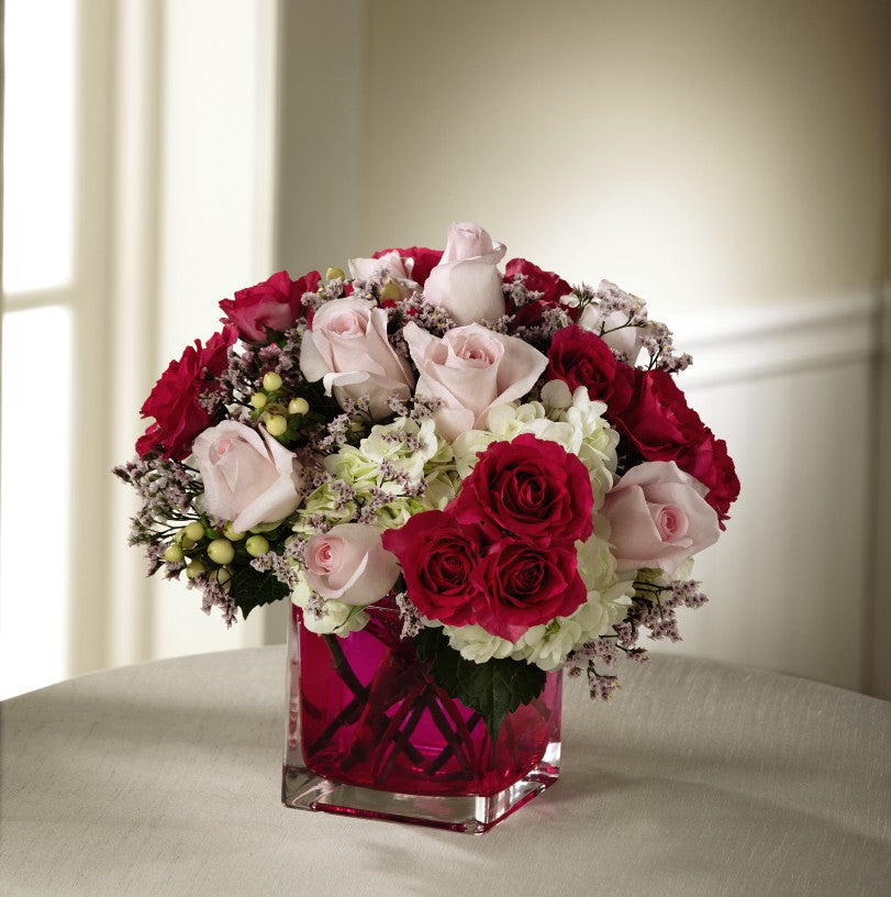 The FTD¨ Love In Bloomª Bouquet