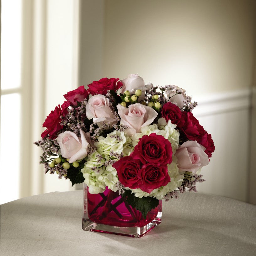 The FTD¨ Love In Bloomª Bouquet