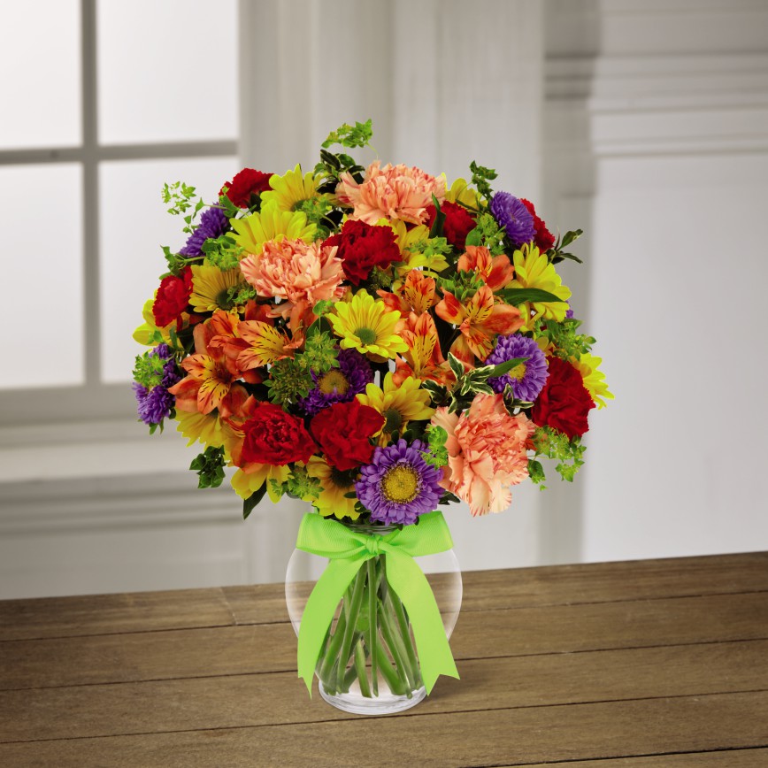 The FTD¨ Light & Lovelyª Bouquet
