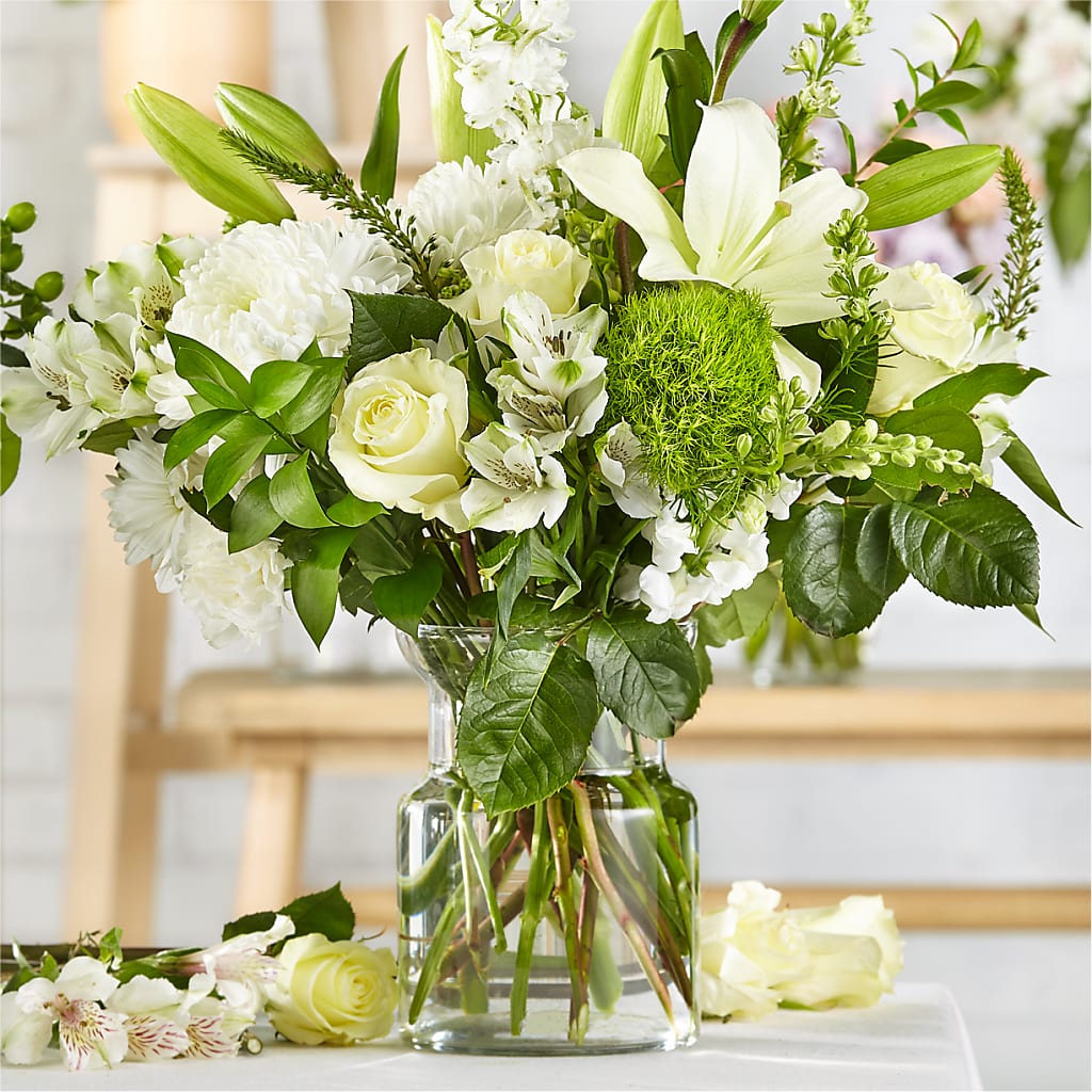 Classic Ivory – A Florist Original – Indio Florist, Indio CA