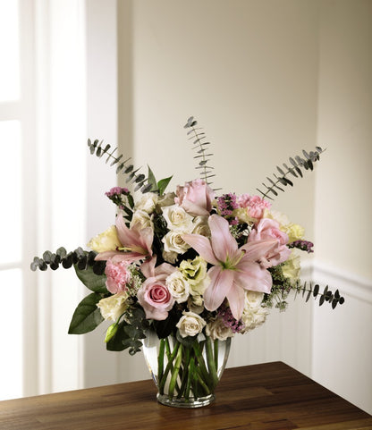 The FTD¨ Classic Beautyª Bouquet