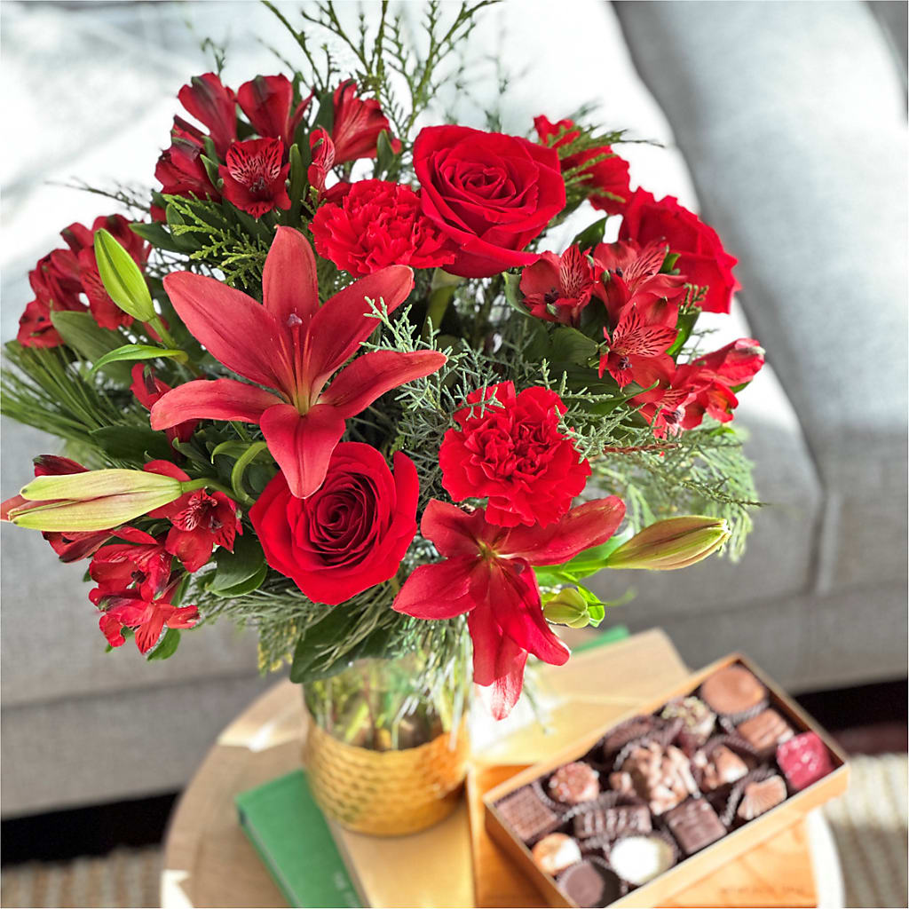 Tidings of Joy Bouquet and Chocolate Gift Set –  Indio Florist, Indio CA