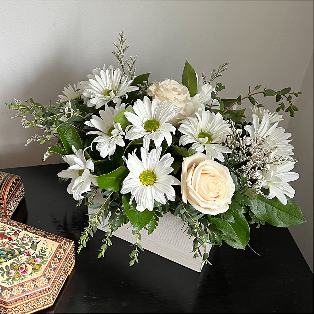 Fresh Linen Box Bouquet –  Indio Florist, Indio CA