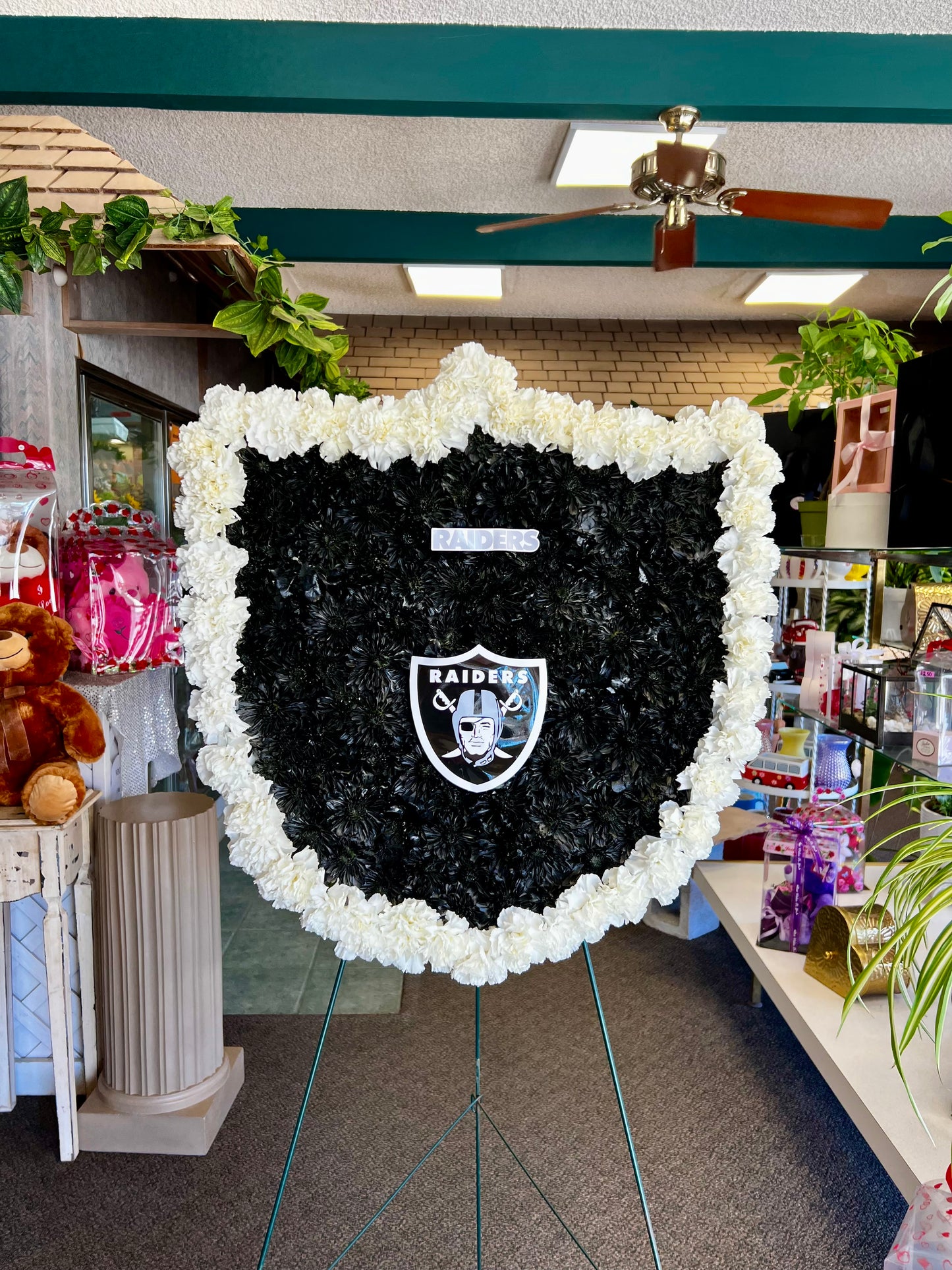 Raider Wreath