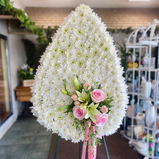 Teardrop Wreath