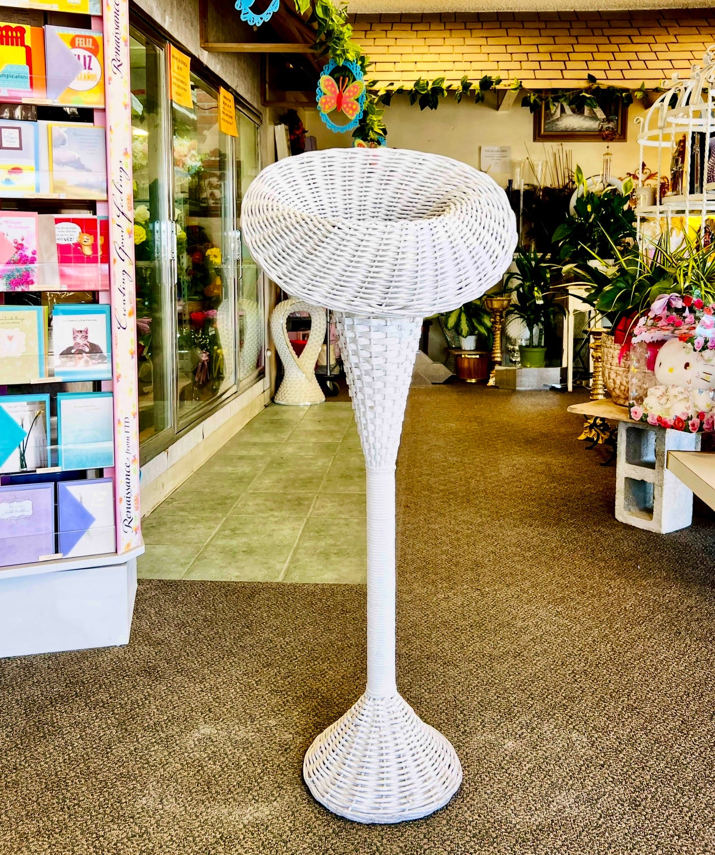 Wicker Basket Pillar
