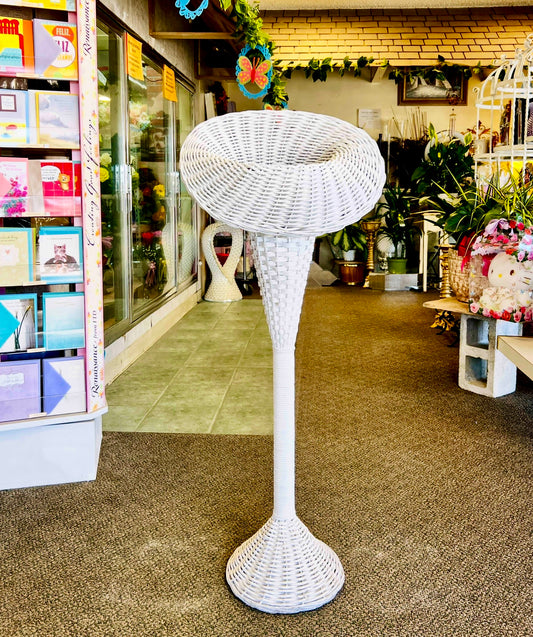 Wicker Basket Pillar