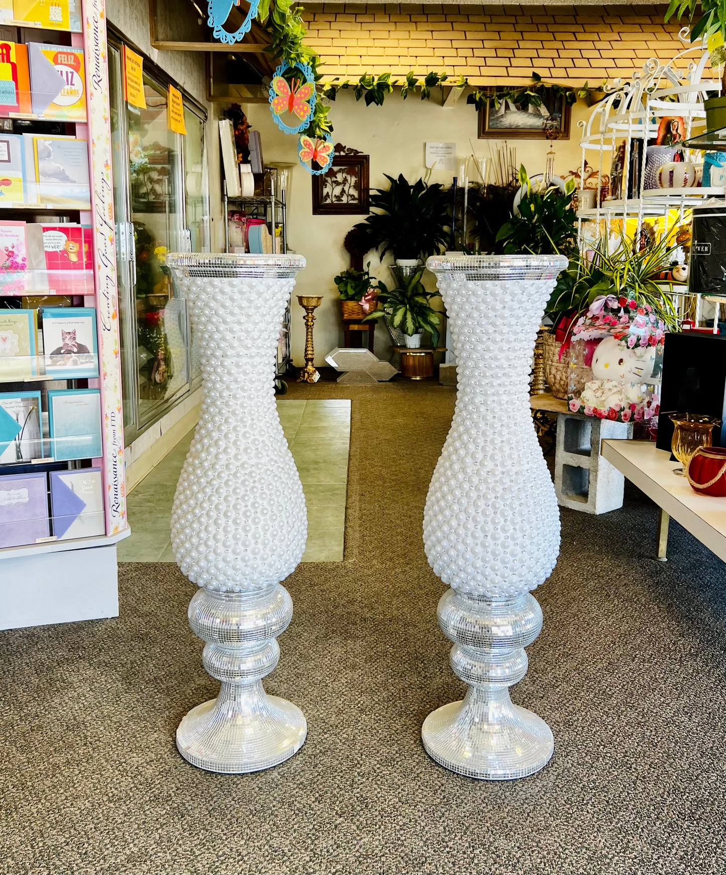 Cinched Pearl Pillar