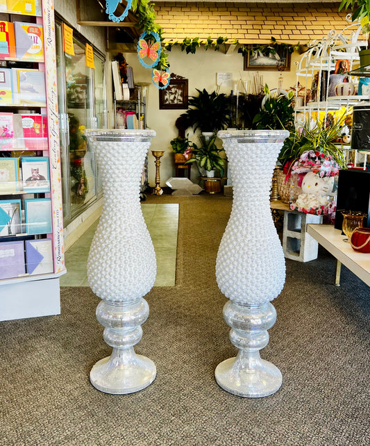 Cinched Pearl Pillar