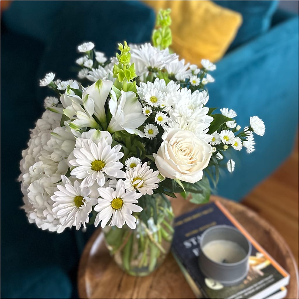 Classic Ivory – A Florist Original –  Indio Florist, Indio CA