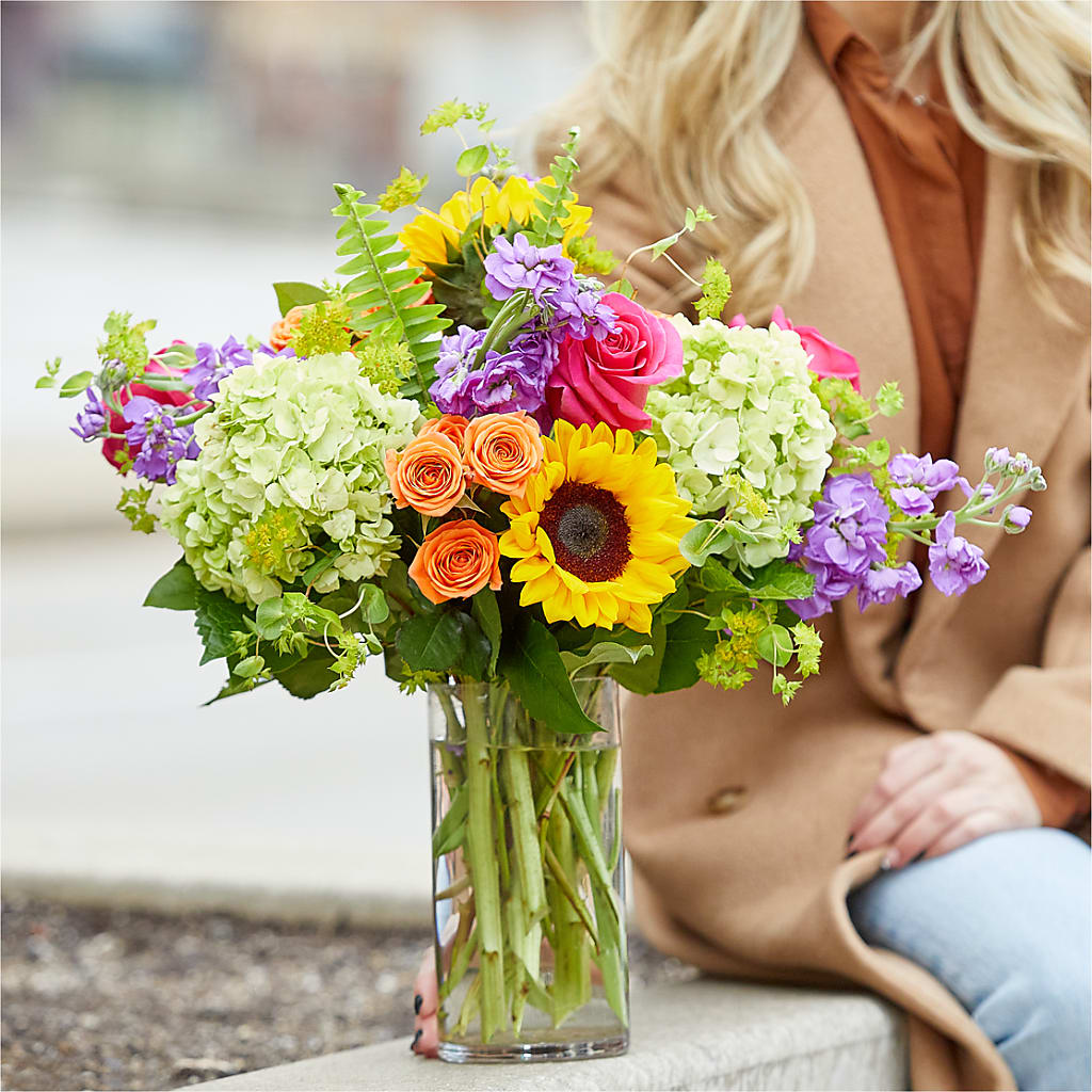 Vibrant Greetings Bouquet –  Indio Florist, Indio CA