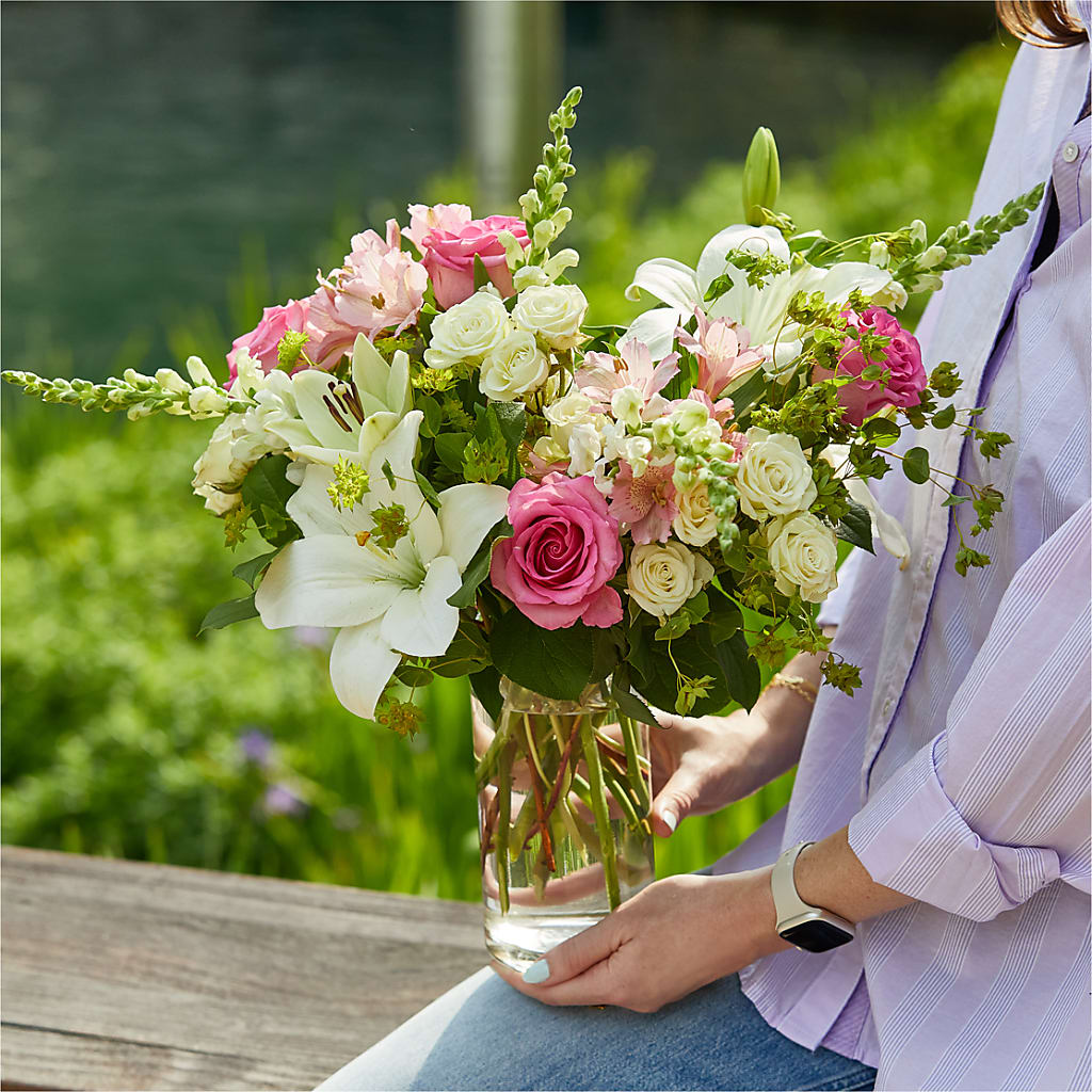 Fondly Bouquet –  Indio Florist, Indio CA