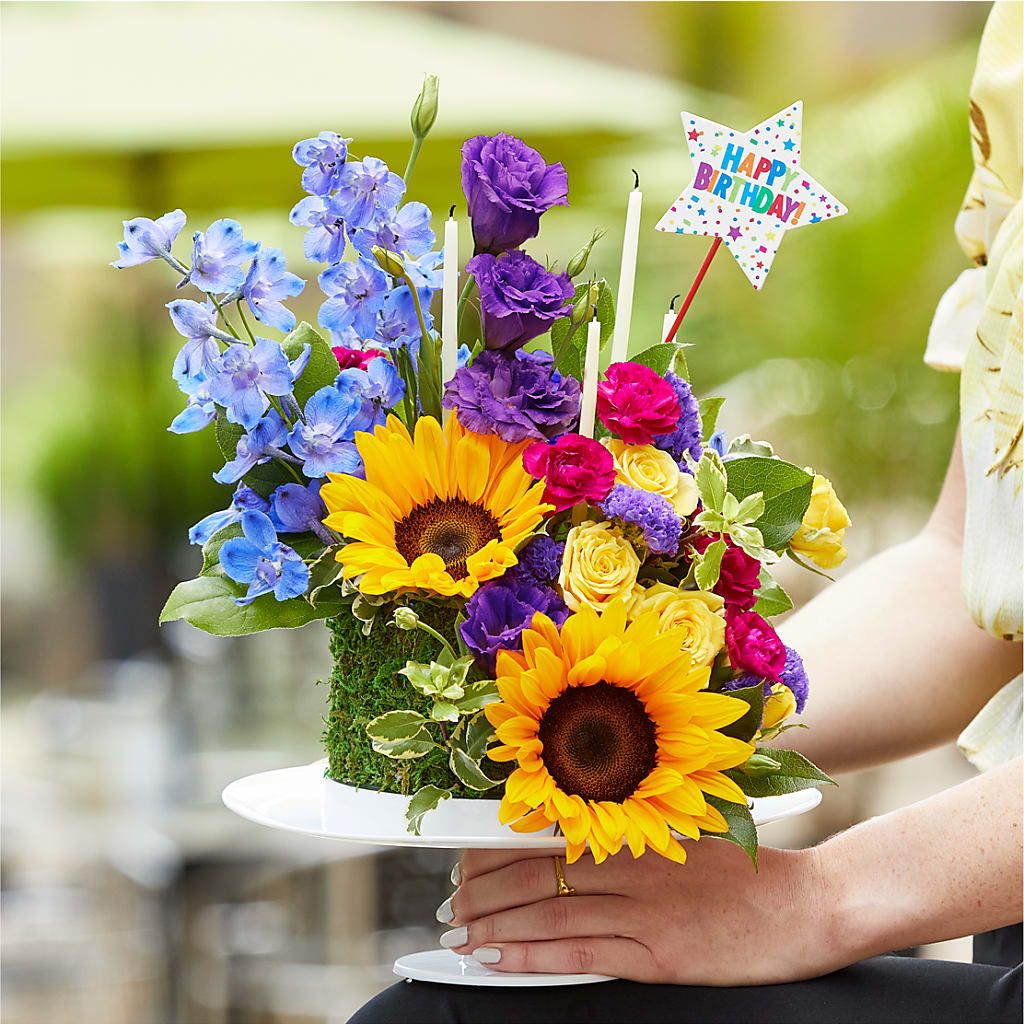 Star of the Day Floral Cake –  Indio Florist, Indio CA